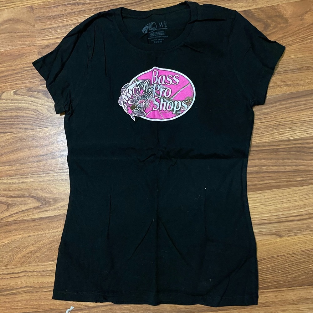 Bass Pro Shops Tee shirt